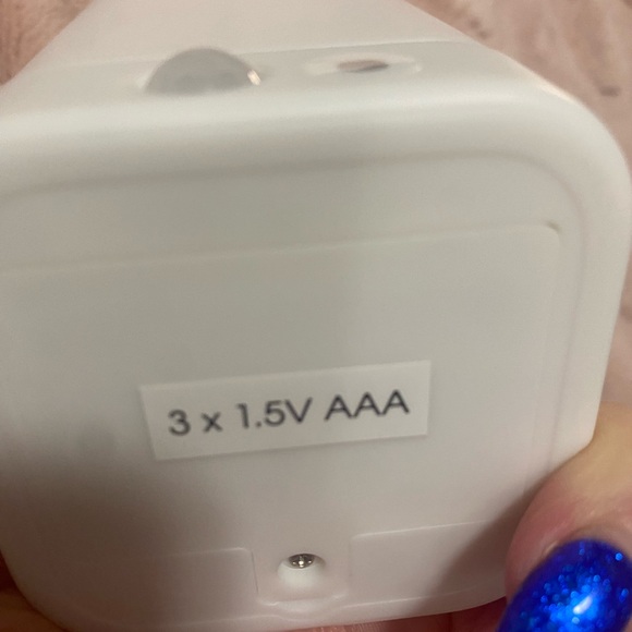 Light up makeup organizer / storage / toothbrush holder - Picture 3 of 3